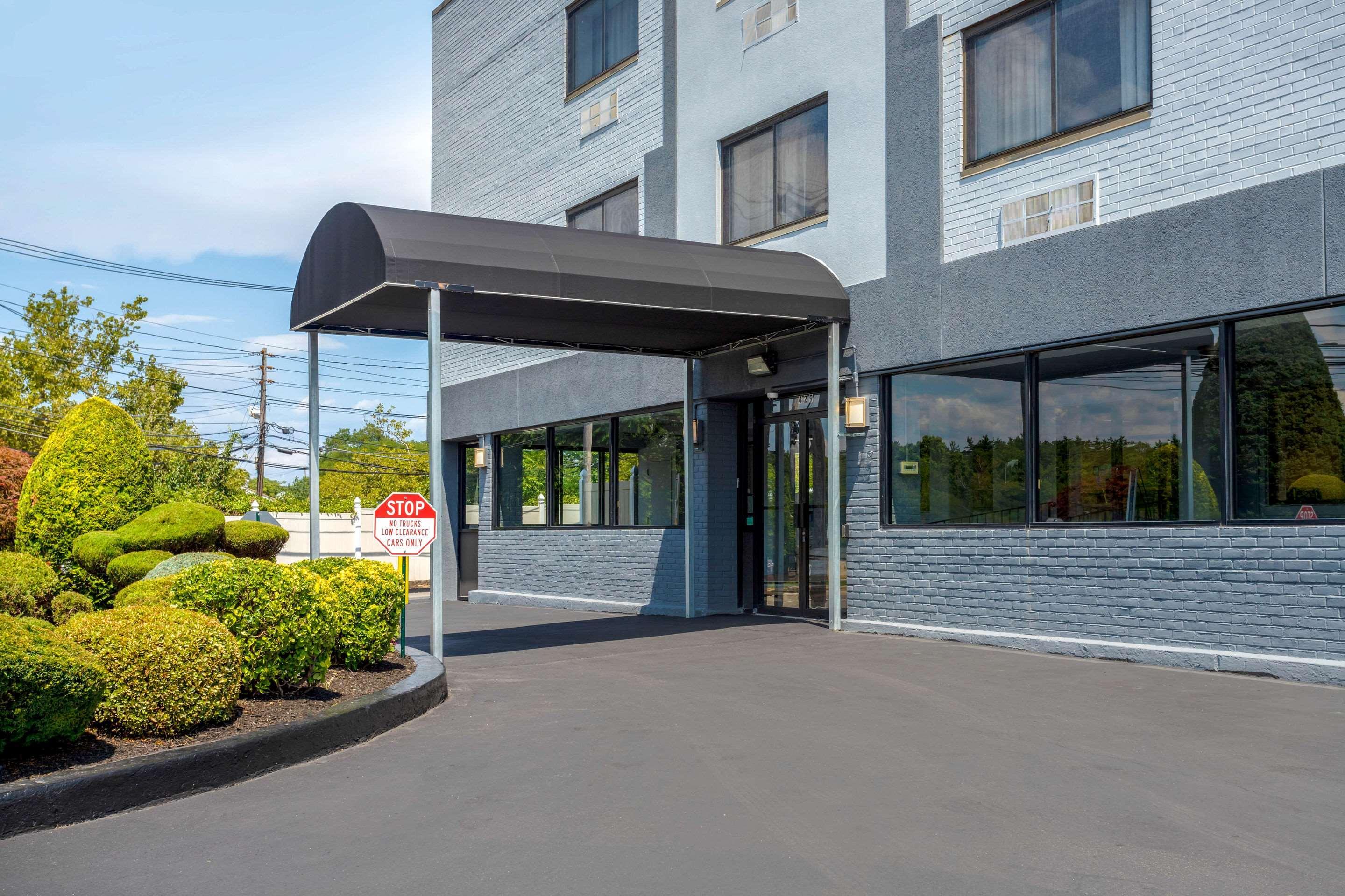 Econo Lodge Hicksville Exterior foto